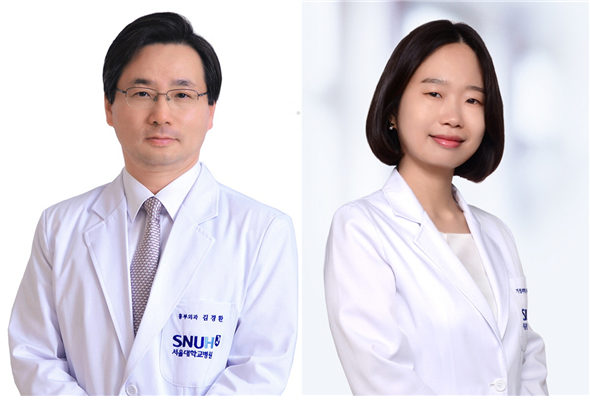 [사진 오른쪽부터]흉부외과 김경환 교수, 정보화실 배예슬 교수